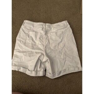 Simply Vera Vera Wa ng Shorts Womens Sz 16 Short White